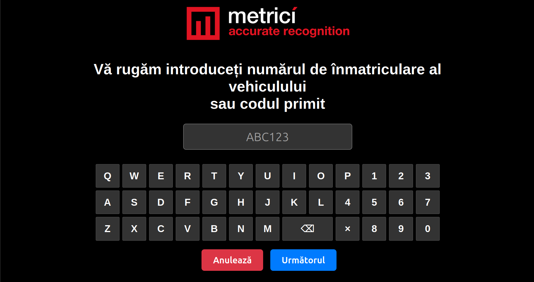 Ecran de introducere număr de înmatriculare cu tastatură QWERTY pe ecran, butoane Anulează și Următorul