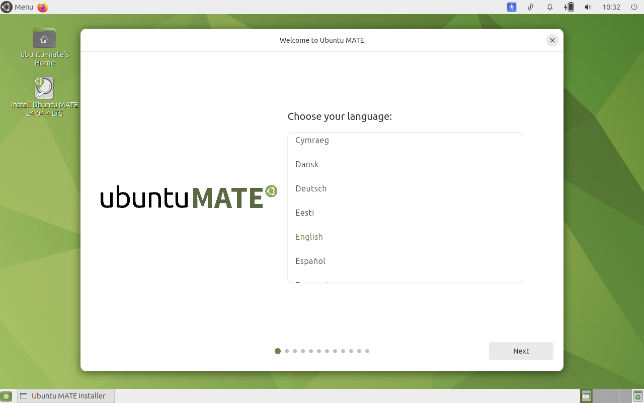 Welcome to Ubuntu MATE screen with the language list and English selected